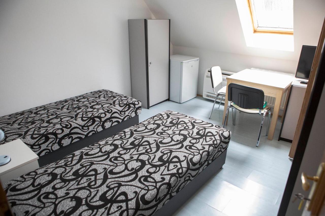 Eva Vendeghaz Hotel Kaposvar Luaran gambar